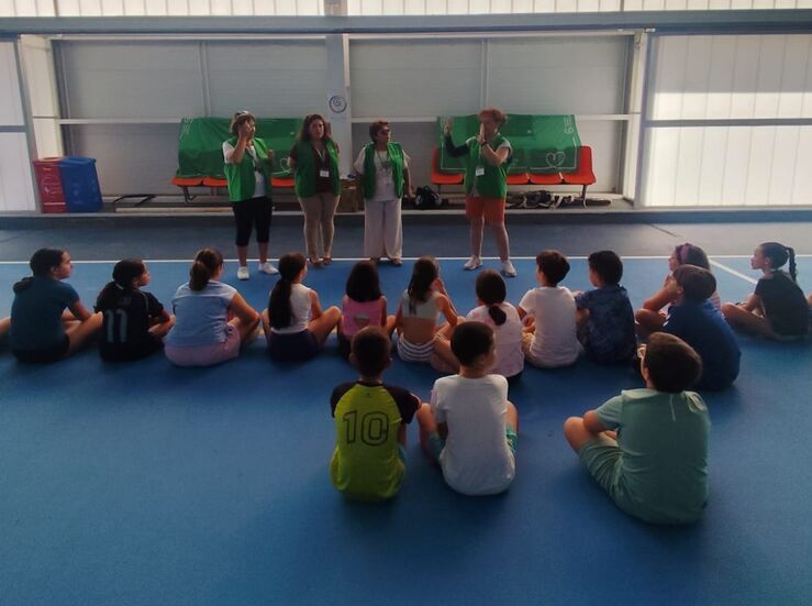 AECC Cceres inicia campaa de prevencin contra cncer de piel en piscinas y campamentos