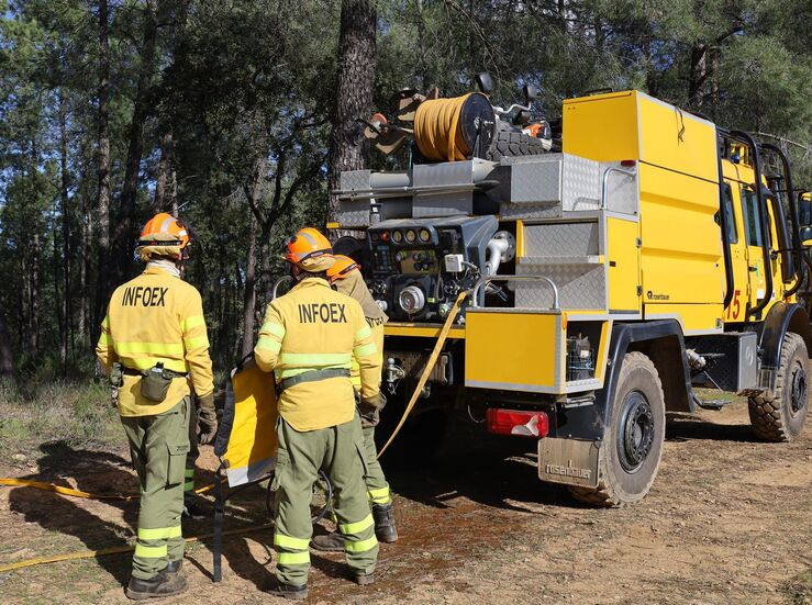 Infoex interviene en 14 incendios forestales con ms de 2100 hectreas quemadas