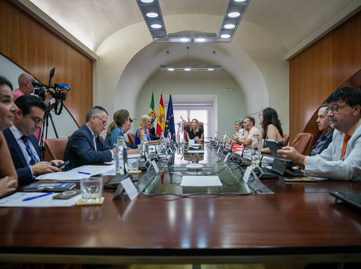 Junta subraya que CSIF est en el rgano ms importante la Mesa General Negociacin