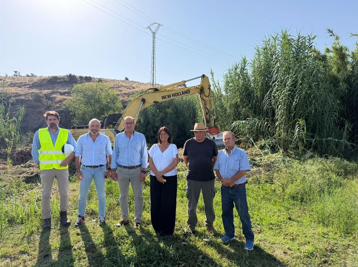 Comienza limpieza del cauce de la Ribera del Marco de Cceres para evitar inundaciones