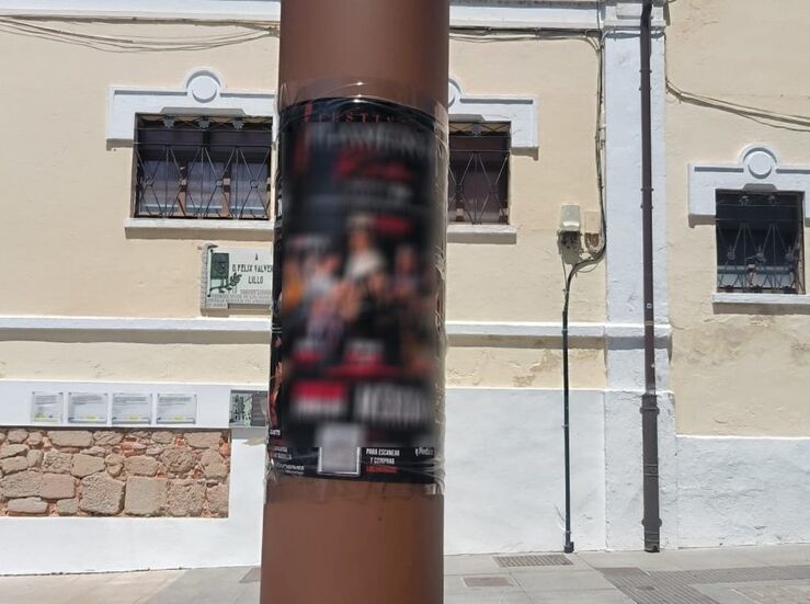 Ayuntamiento Mrida multa a 8 empresas y 5 ntidades por publicidad en mobiliario urbano