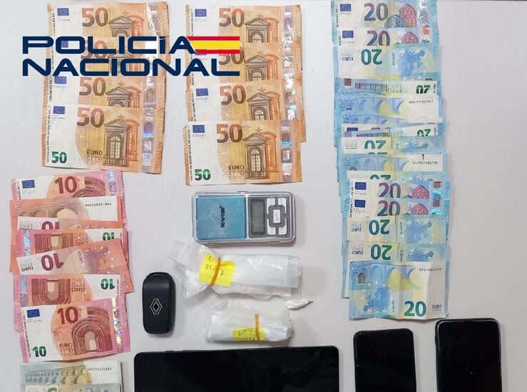Desmantelado un punto mvil de venta de droga en la Ribera del Marco de Cceres