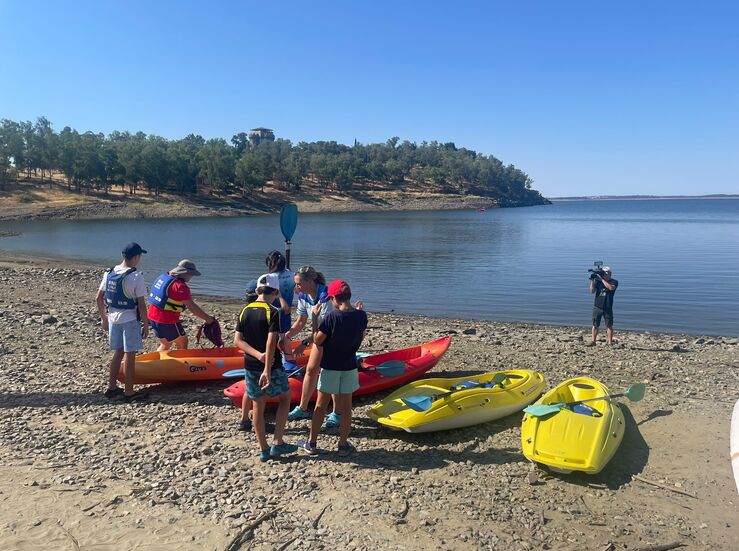 Diputacin de Cceres acerca el piragismo a la ciudadana con actividades en los pantanos