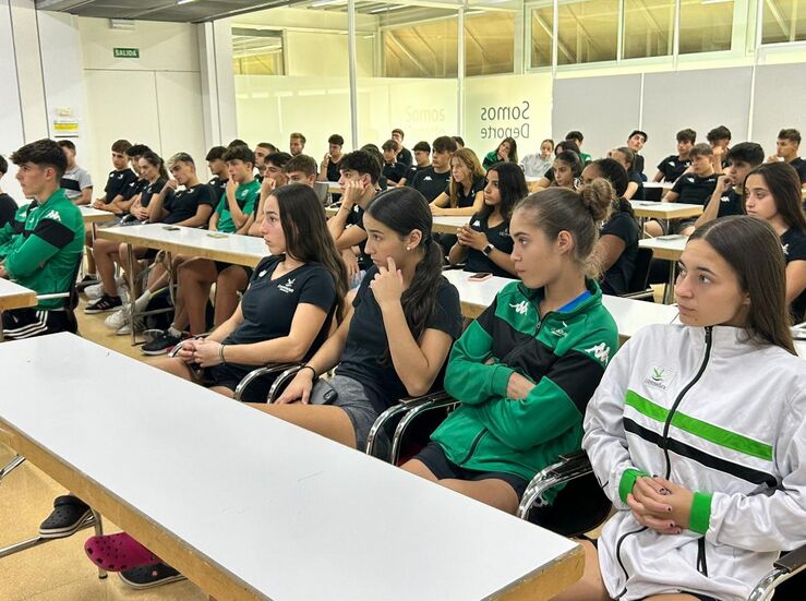 Unos 60 deportistas de alto rendimiento se formarn en Residencia Estable CNTD de Cceres