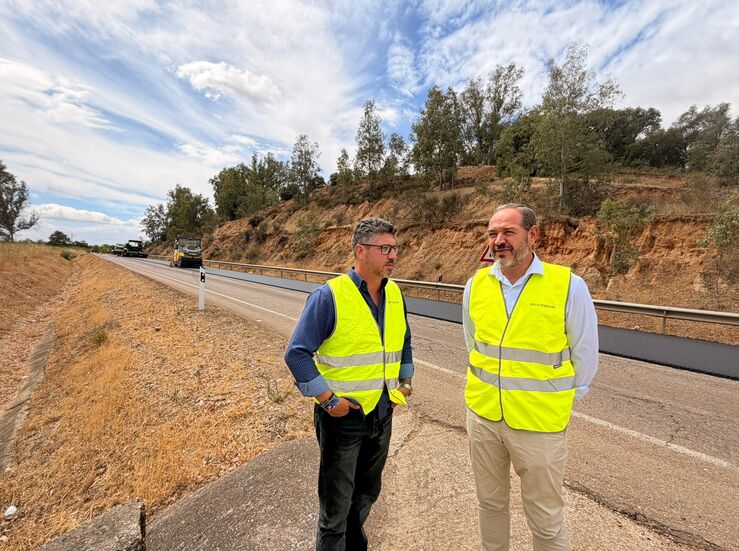 Junta refuerza seguridad vial en EX363 y mejora proteccin motoristas en red autonmica