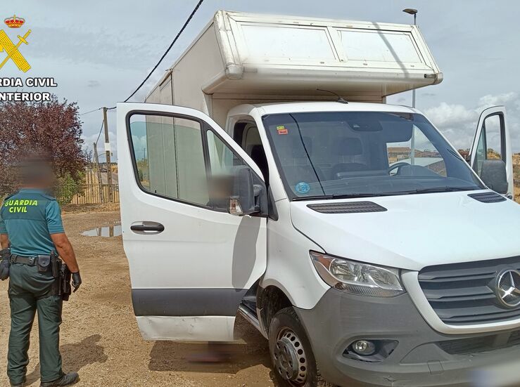 Detienen en Torrejoncillo al conductor de un camin robado en Guipzcoa
