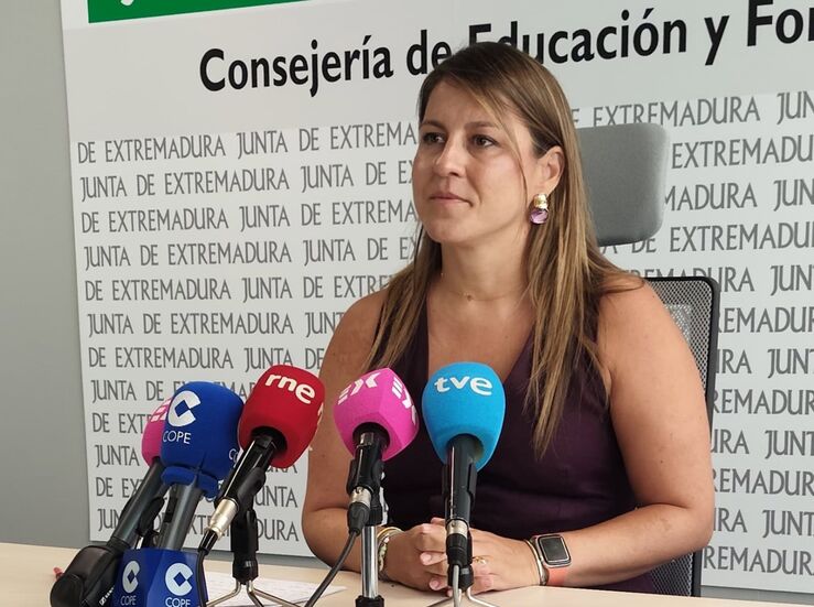 Consejera seala que la educacin es una tarea compartida entre familias y escuela