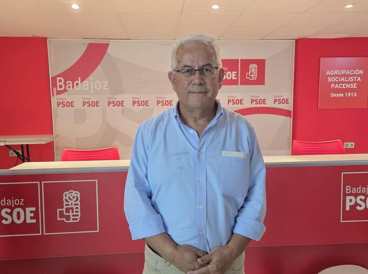 Anselmo Solana se presenta a las primarias del PSOE para ser candidato alcalde Badajoz