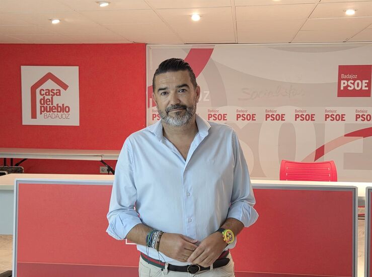 Fernando Lpez se presenta a las primarias del PSOEBadajoz con un proyecto disruptivo