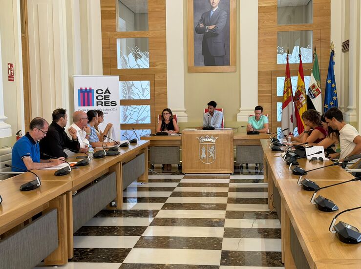 El Ayuntamiento de Cceres aprueba una nueva bajada del IBI y del impuesto de circulacin