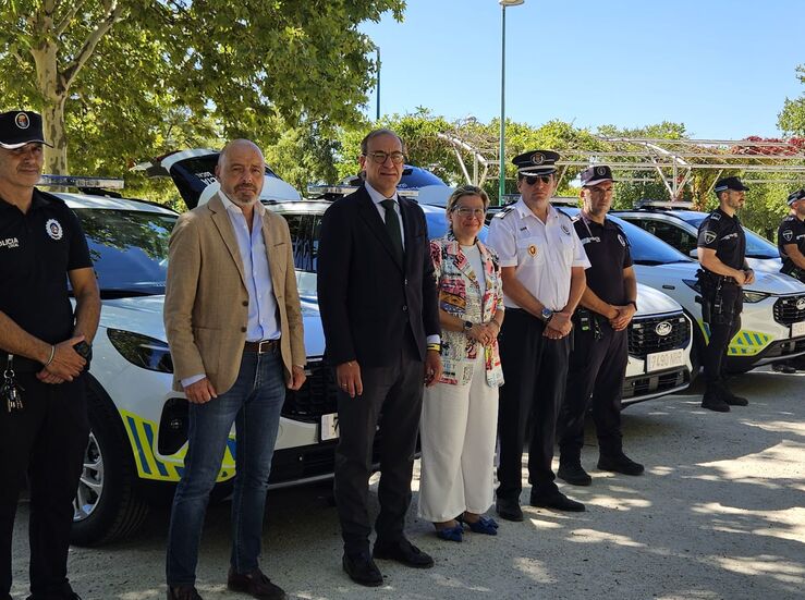 Polica Local Cceres estrena nueve vehculos hbridos dotados con equipamiento avanzado