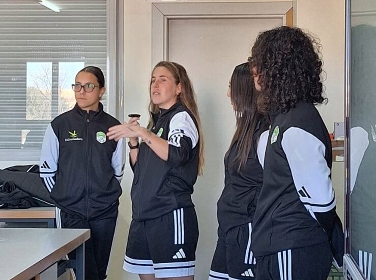 El programa ByEM formar a 43 futbolistas del Sport Extremadura CD