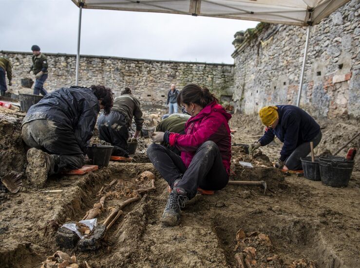 Identificadas genticamente otras cuatro vctimas extremeas de prisin franquista Ordua