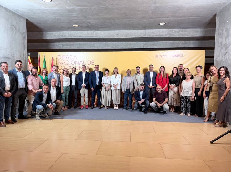Diputaciones Cceres Badajoz y Barcelona reconocen vnculos histricos entre territorios