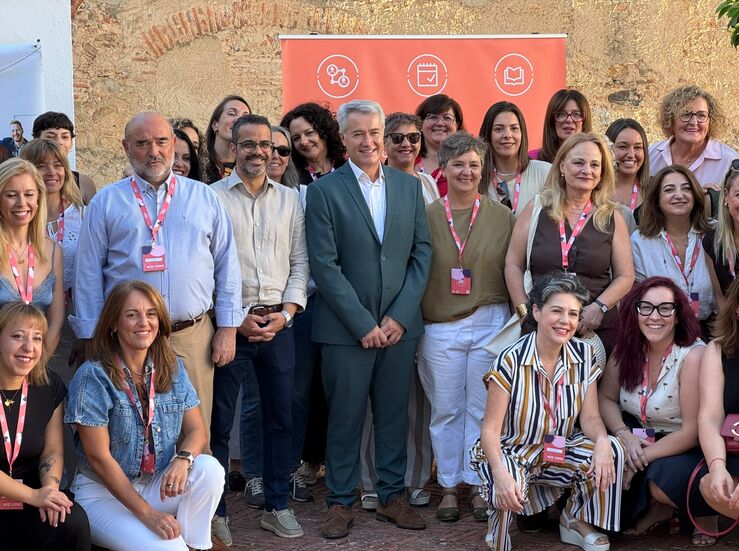 Unas 50 empresarias y emprendedoras participan en Olivenza en el primer Desayuno EME 