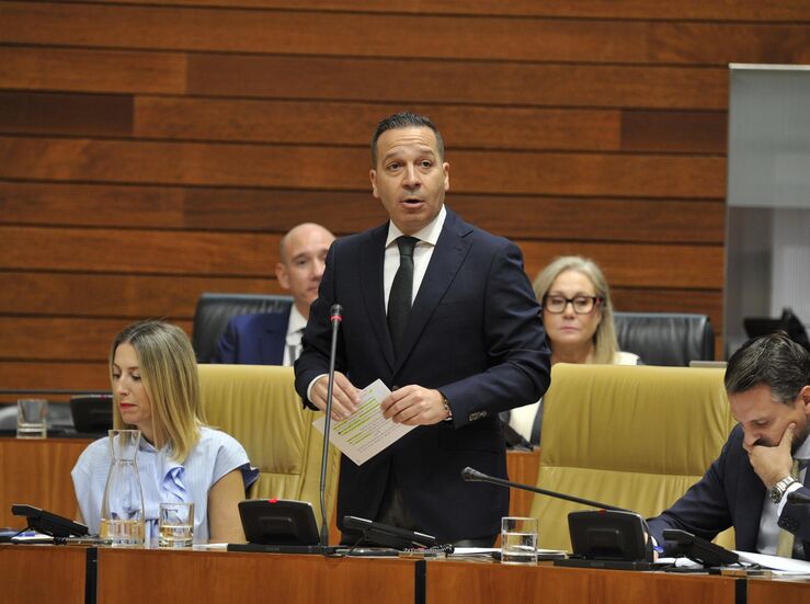 La Junta har una revisin profunda de gastos del Consejo de la Juventud 
