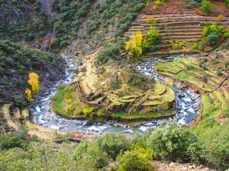 Extremadura presenta en una feria de Castilla y Len su oferta de turismo de naturaleza