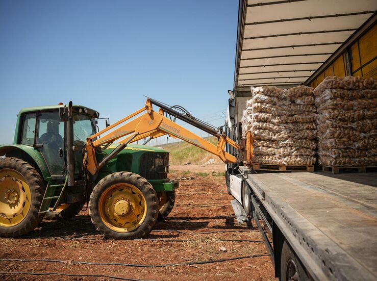 Agricultores y ganaderos reciben 533000 euros ayudas de plan Renove de maquinaria agraria