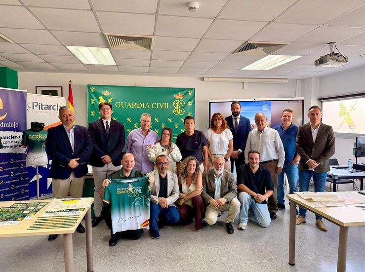  XIII Carrera Solidaria Virgen del Pilar de Guardia Civil de Cceres a favor de Aspainca