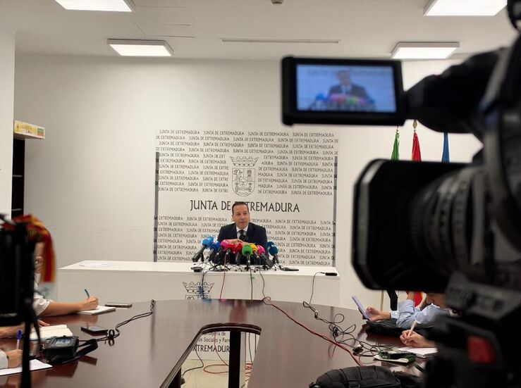 Extremadura presenta un recurso ante el Supremo contra decreto que regula reparto de MENAs