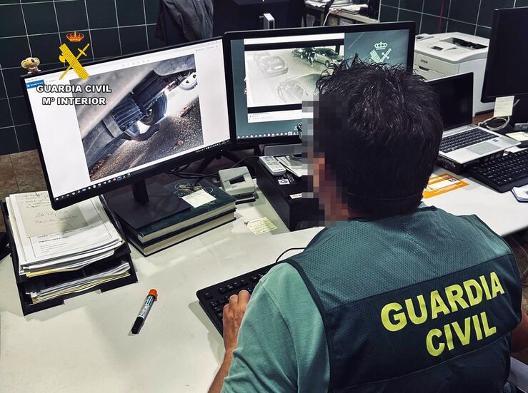 La Guardia Civil investiga a tres personas por 43 robos de catalizadores en Badajoz