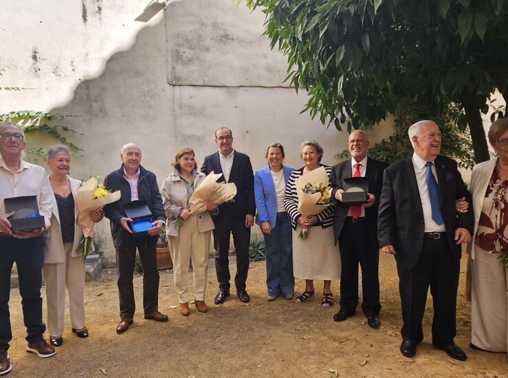 El Ayuntamiento de Cceres homenajea a cuatro matrimonios longevos de la ciudad