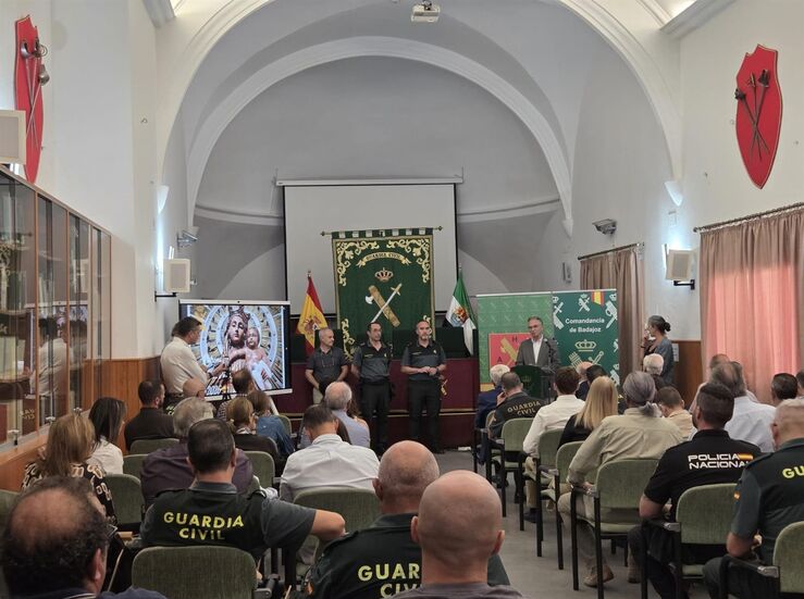 Guardia Civil y Habecu entregan en Comandancia de Badajoz premios deportivos y acadmicos