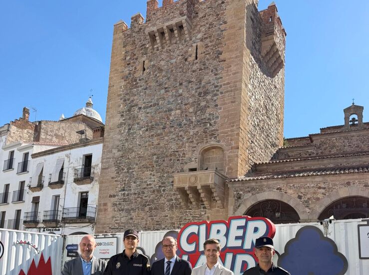 Ms de 1400 escolares de Cceres pasarn en los prximos das por Ciberland