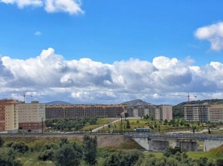 AAVV del Junquillo de Cceres pide retirada lodos extrados por obras rea comercial Way