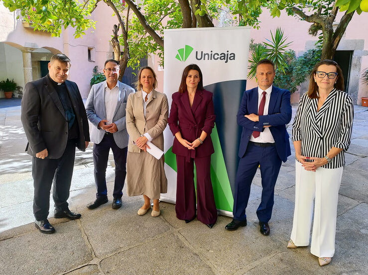 Unicaja y Dicesis de Plasencia facilitarn la financiacin de ms de 200 parroquias