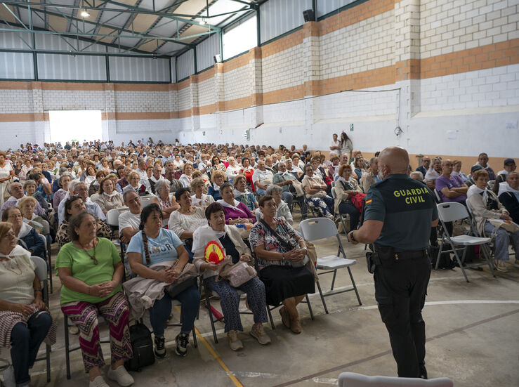Diputacin de Cceres convoca ayudas de 148000 para favorecer el envejecimiento activo