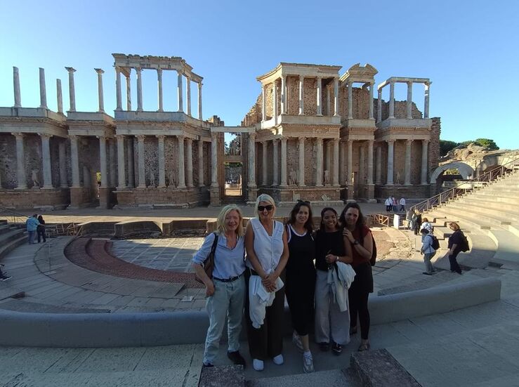 Profesionales tursticos de Irlanda conocen el patrimonio y la gastronoma de Extremadura