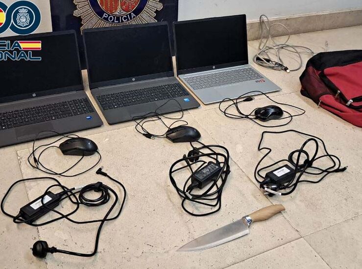 Detenido un joven de 28 aos por robar en un instituto de Don Benito 