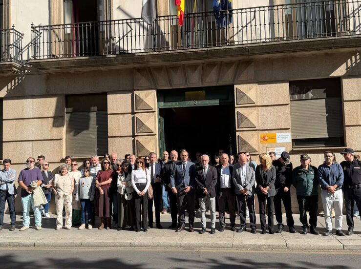 Subdelegacin Gobierno en Cceres guarda minuto de silencio y traslada psame a vctimas