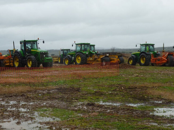La Unin critica la eliminacin de las ayudas para tractores