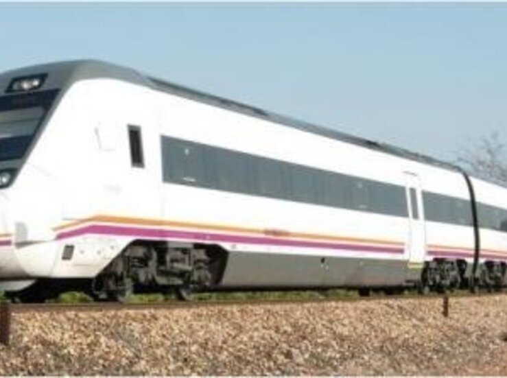 Vara traslada al Gobierno la necesidad de auditar las lneas de tren en Extremadura