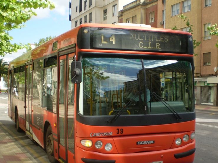 Los viajeros de bus urbano aumentan en febrero un 07 por ciento en Extremadura