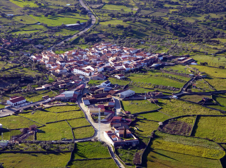 Pescueza organiza una jornada de convivencia para promover el envejecimiento activo