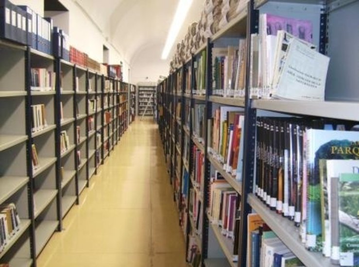 La Biblioteca de Extremadura suspende sus actividades culturales en Badajoz 
