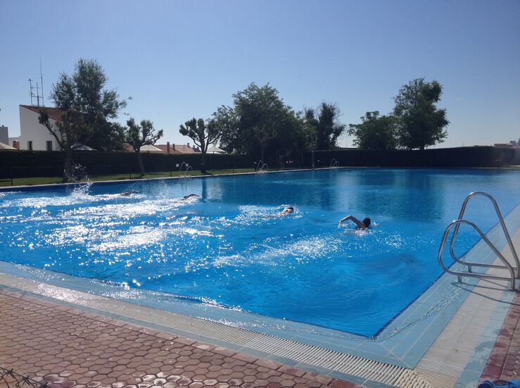 An quedan plazas libres para los cursos de natacin de verano en Mrida
