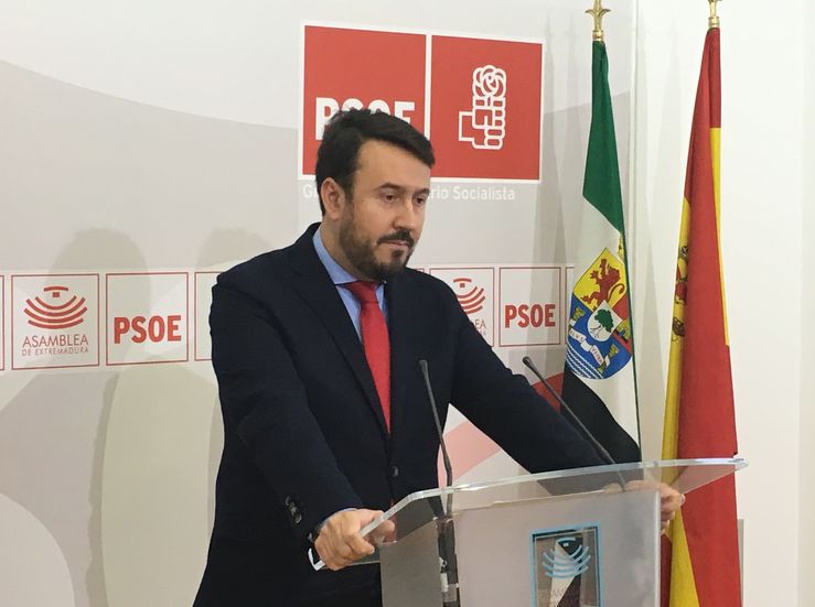 La nueva Ejecutiva PSOE Badajoz  supera el 736 de votos