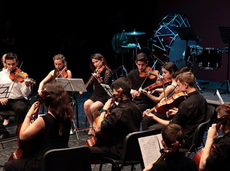 Msicos del Conservatorio de Badajoz participan en un concierto