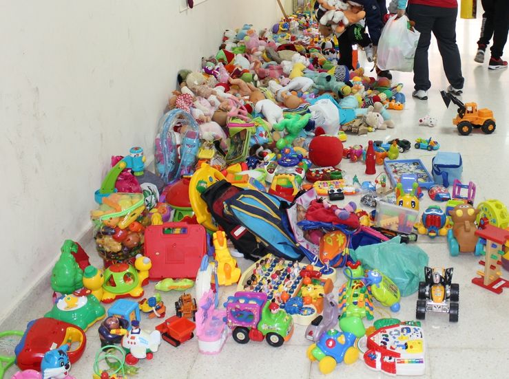 Campaa de recogida de juguetes para familias necesitadas en Cceres