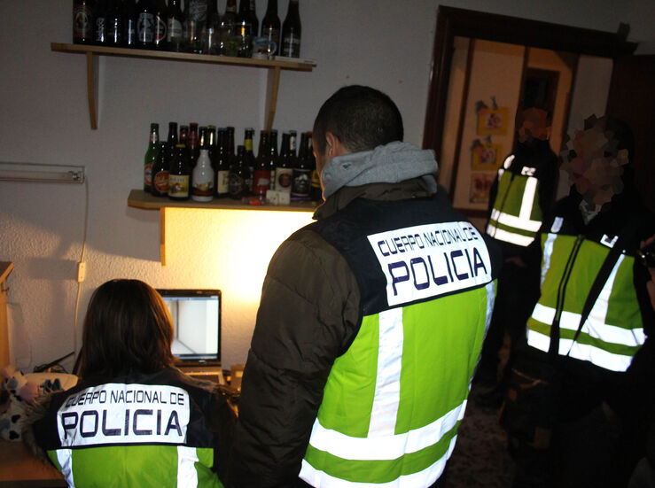 Nueve detenidos en 10 provincias entre ellas Badajoz por distribuir pornografa infantil