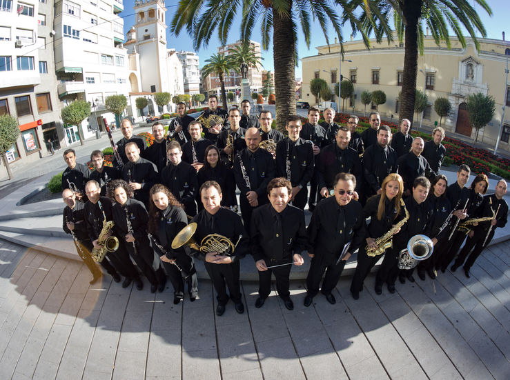 La Banda de Msica de Badajoz ofrece un concierto en el Paseo de San Francisco