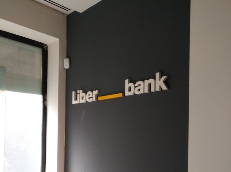 Liberbank contiene al cierre su cada al 123