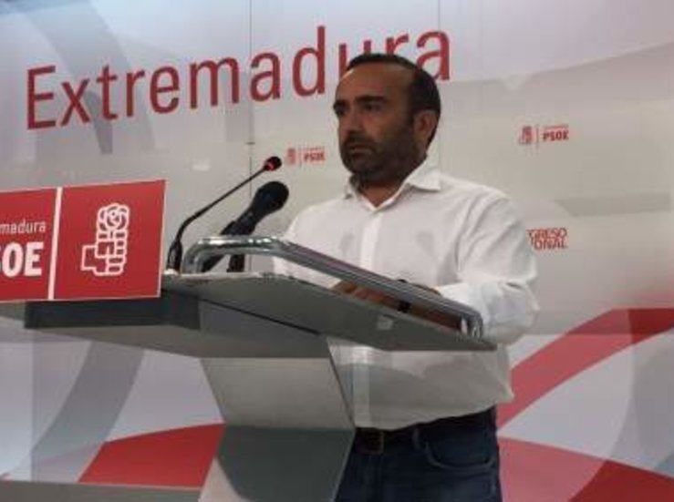 El PSOE justifica la mocin de censura en Alagn del Ro