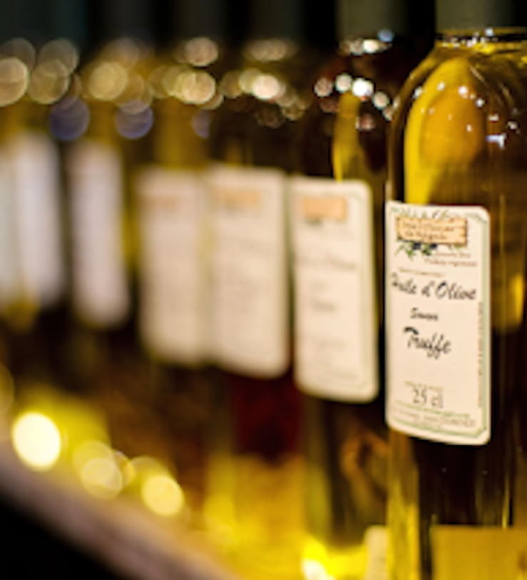 El auge de los detalles gastronmicos las botellas de aceite para bodas ganan protagonism