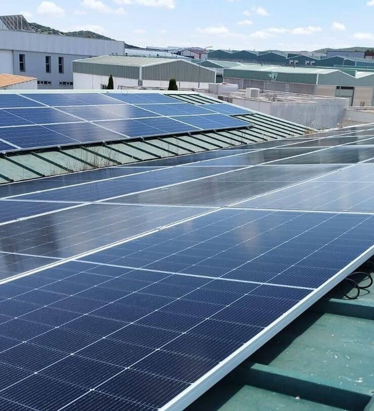 Autoconsumo fotovoltaico para empresas qu analizar antes de instalar placas solares