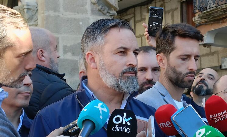 Abascal critica que Extremadura padece un "mal endémico" llamado " bipartidismo"